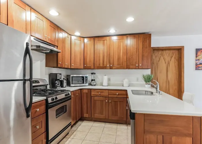 Brand New Stylish Noho Apartment